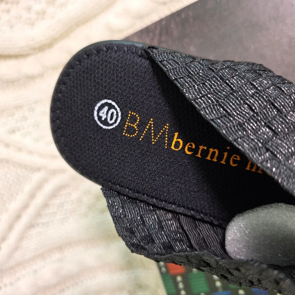 Bernie Mev Bernadette Black Metallic Woven Wedge Slides Sandals Womens 40 9 NEW